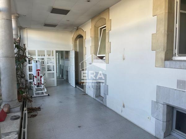 À VENDRE : Local avec Piscine - Hyper Centre de Tarbes