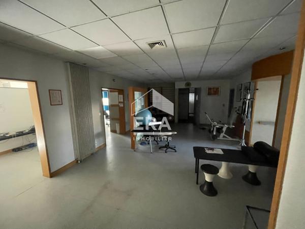 À VENDRE : Local avec Piscine - Hyper Centre de Tarbes