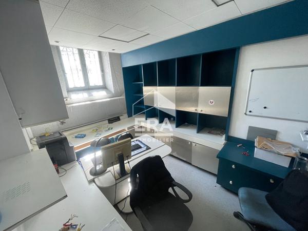 À VENDRE : Local avec Piscine - Hyper Centre de Tarbes