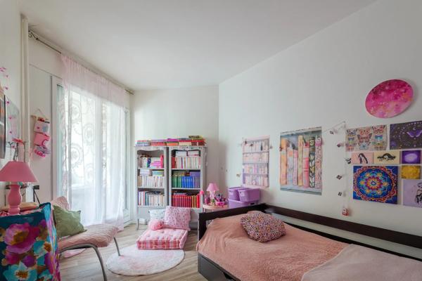 Appartement
         4 pièces
        - 79 m² 163 000 € *