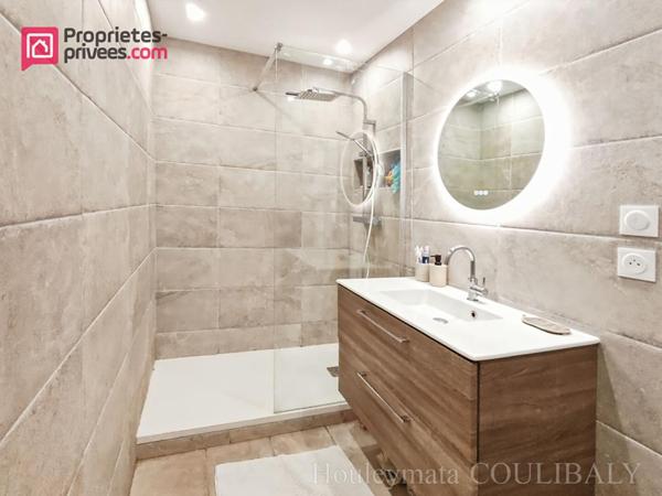 Appartement 3 pièce(s) 92 m2 - CAVE et Emplacement PRIVATIF