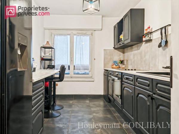 Appartement 3 pièce(s) 92 m2 - CAVE et Emplacement PRIVATIF