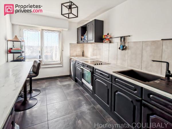 Appartement 3 pièce(s) 92 m2 - CAVE et Emplacement PRIVATIF