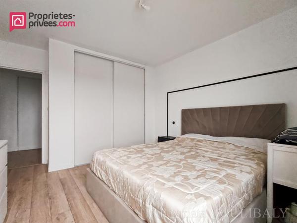 Appartement 3 pièce(s) 92 m2 - CAVE et Emplacement PRIVATIF