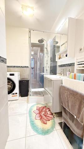 Joli T2 avec véranda, terrasse, parking et cave