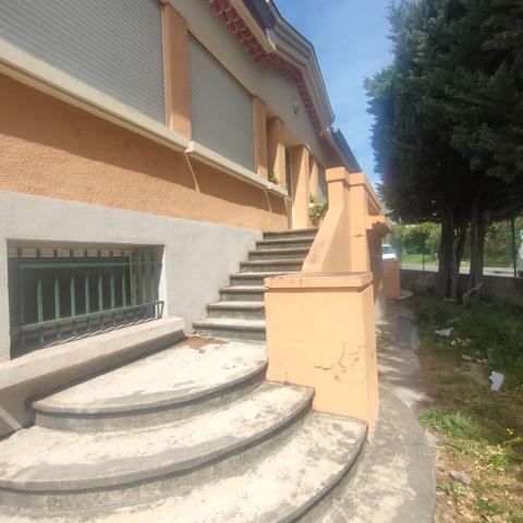 Bureaux L Isle Sur La Sorgue 105 m2