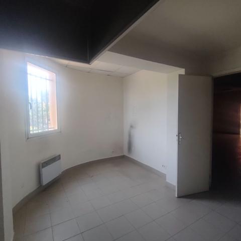 Bureaux L Isle Sur La Sorgue 105 m2