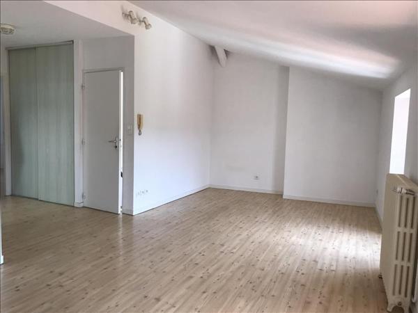Appartement à louer 390 € CC NONTRON 3 p 60 m² DPE C