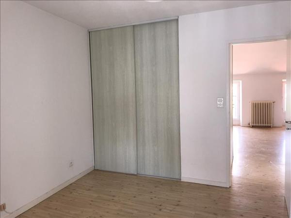 Appartement à louer 390 € CC NONTRON 3 p 60 m² DPE C