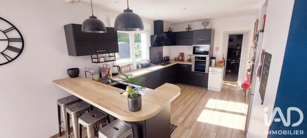 Maison à vendre 8 pièces 145,89 m² Barjouville