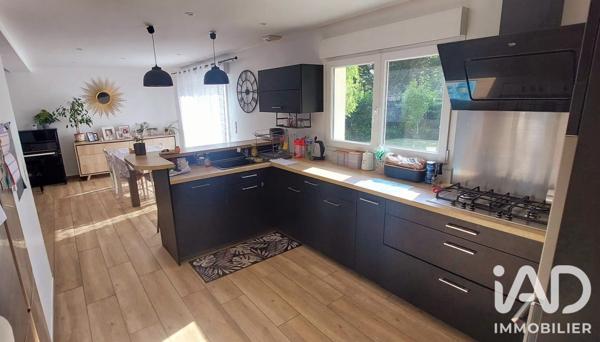 Maison à vendre 8 pièces 145,89 m² Barjouville