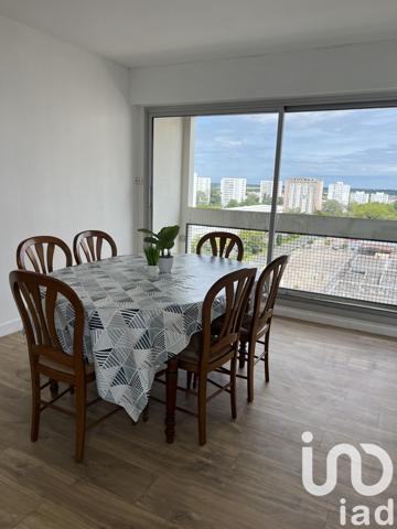 Appartement 4 pièces de 84 m² à Poitiers (86000)