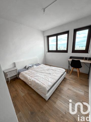 Appartement 4 pièces de 84 m² à Poitiers (86000)