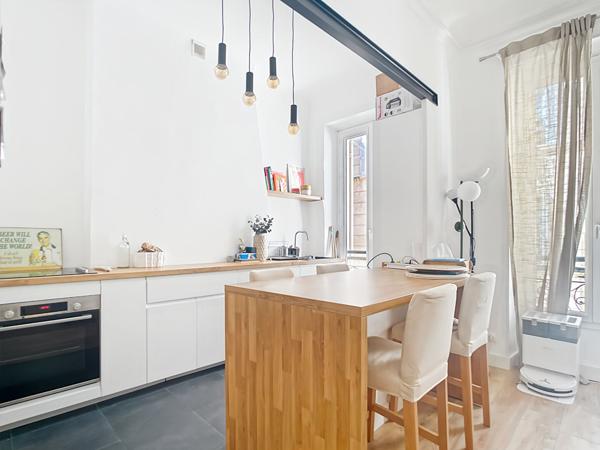 Appartement 2 pièces 46 m2 à vendre Secteur La Joliette 13002 Marseille