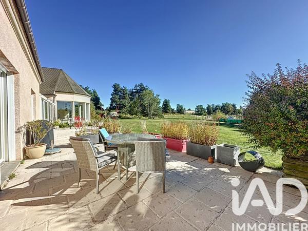 Maison à vendre 13 pièces 303 m² Saint-Chély-d'Apcher