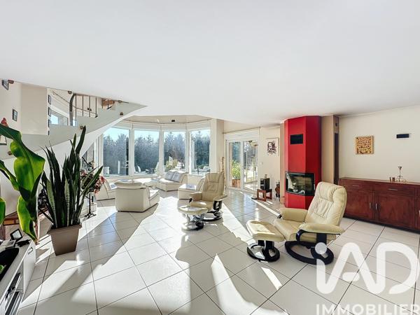 Maison à vendre 13 pièces 303 m² Saint-Chély-d'Apcher