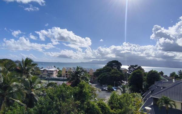 Appartement à vendre    2 pièces • 48 m2 Le Gosier