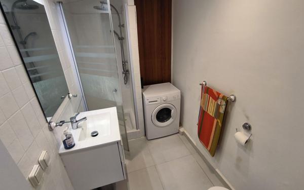 Appartement à vendre    2 pièces • 48 m2 Le Gosier