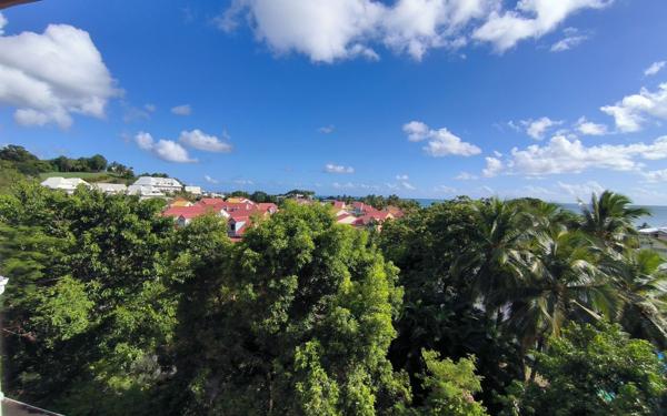 Appartement à vendre    2 pièces • 48 m2 Le Gosier