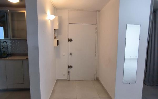 Appartement à vendre    2 pièces • 48 m2 Le Gosier