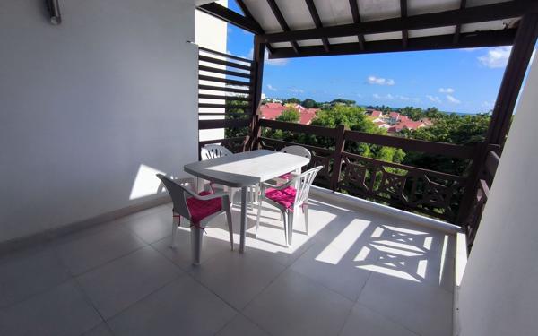 Appartement à vendre    2 pièces • 48 m2 Le Gosier