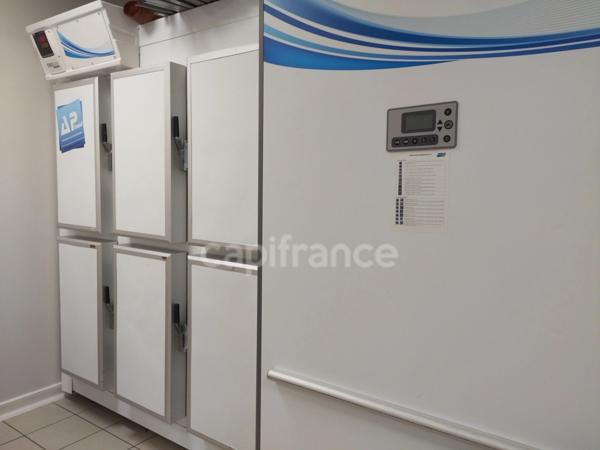 GARD (30) VAUVERT (30600) vendre Fonds de commerce boulangerie, pâtisserie, sandwicherie dans petit centre commercial.