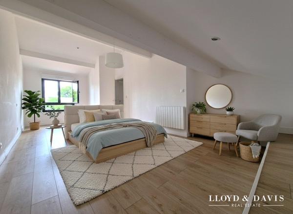 Echoppe double avec jardin, stationnements & dépendances