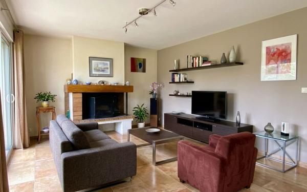 Maison à vendre    7 pièces •  Coarraze