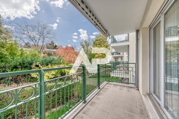 Appartement Rueil Malmaison 4 pièce(s) 88.77 m2 €572 000 ** - Référence 19381
