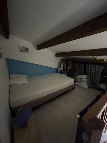CABANES DE FLEURY. PAVILLON T2 + MEZZANINE