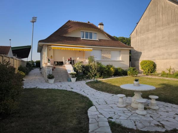 Maison familiale lumineuse 6 pièces, jardin arboré, quartier Marissel, tout à pied