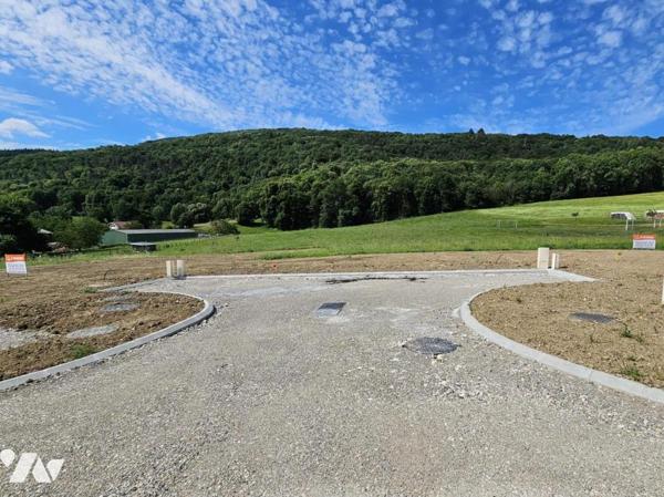 SAINT GERMAIN LA CHAMBOTTE, terrain 807m2 viabilisé