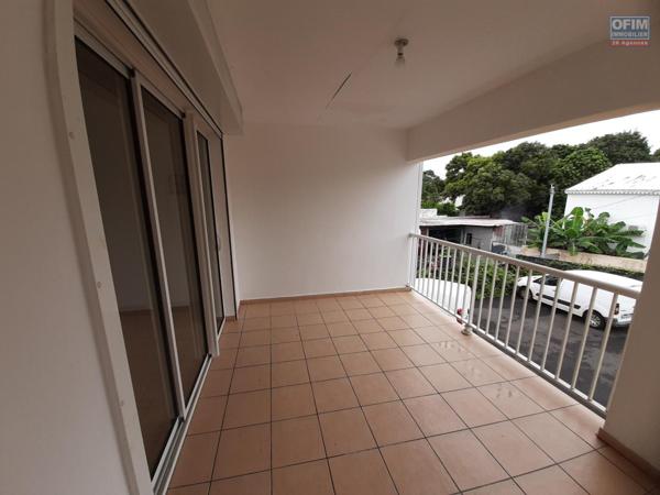 A louer appartement spacieux de type F3 avec parking à proximité direct du centre ville