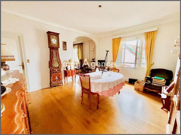 Maison à Sens, 89100 - 8 pièces 184m²