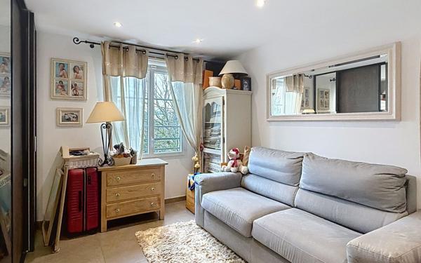 Appartement à vendre    3 pièces • 80 m2 Villeparisis