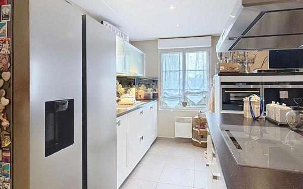 Appartement à vendre    3 pièces • 80 m2 Villeparisis