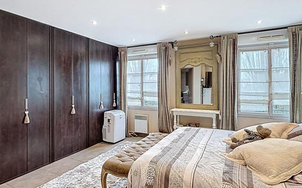 Appartement à vendre    3 pièces • 80 m2 Villeparisis