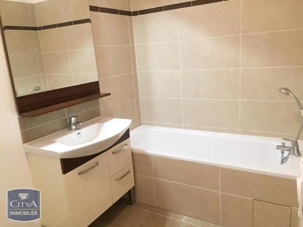 Appartement à louer 3 pièces 62.07m² Buc (78530)