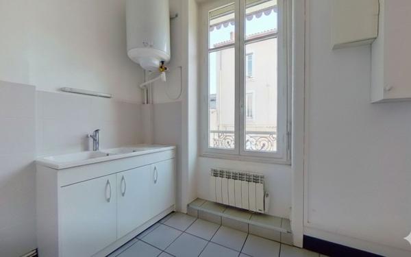 Appartement à louer    2 pièces •  Oullins