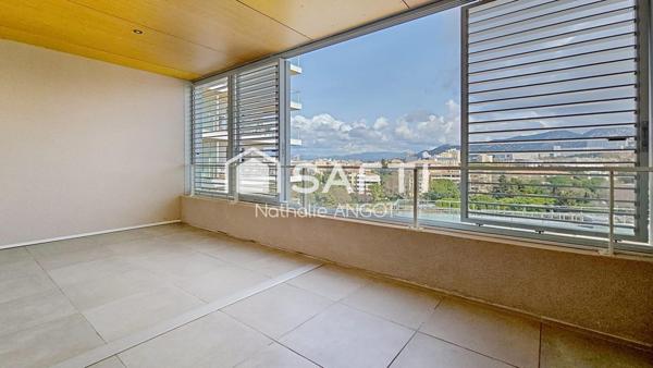 Elégant T3 avec terrasse et vue dégagée