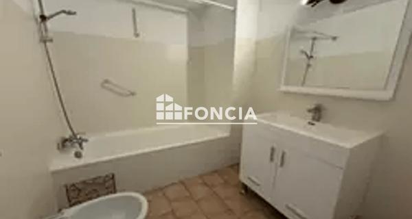Location Appartement 2 pièces 41.5 m² - Carpentras 84200