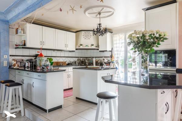 Maison à vendre |  Ussac |  7 pièces | 183 m²