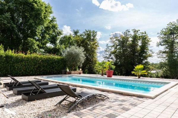 Maison à vendre |  Ussac |  7 pièces | 183 m²