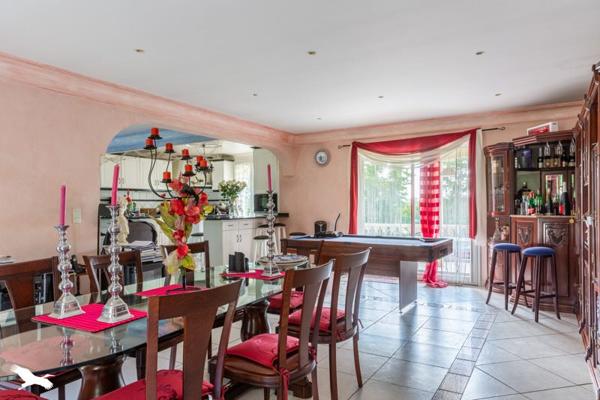 Maison à vendre |  Ussac |  7 pièces | 183 m²