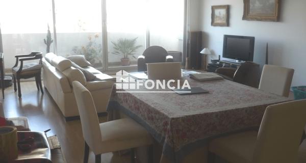 Location Appartement 4 pièces 120.65 m² - Marseille 13008