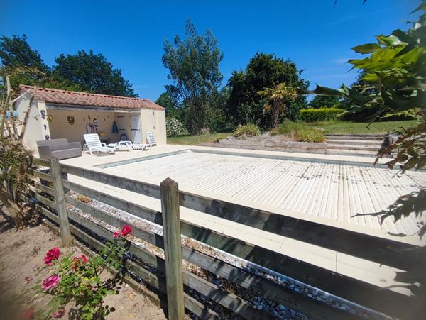 Maison Le Poire Sur Vie 6 pièce(s) - Idéal si vous avez des animaux !!