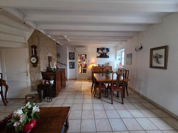 Maison Le Poire Sur Vie 6 pièce(s) - Idéal si vous avez des animaux !!