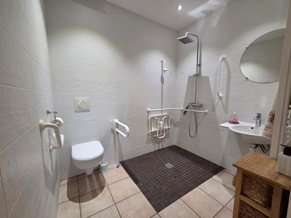 Maison Le Poire Sur Vie 6 pièce(s) - Idéal si vous avez des animaux !!