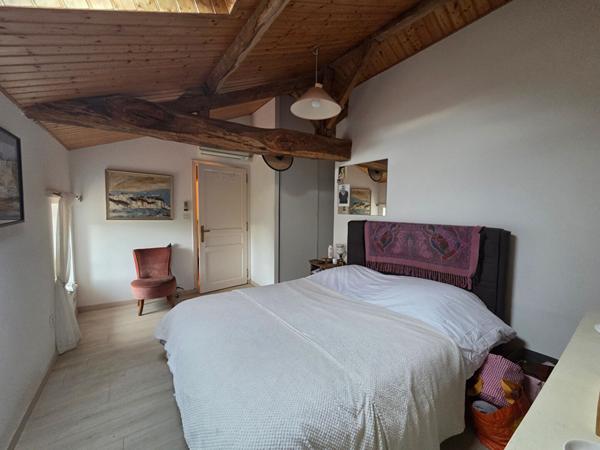 Maison Le Poire Sur Vie 6 pièce(s) - Idéal si vous avez des animaux !!