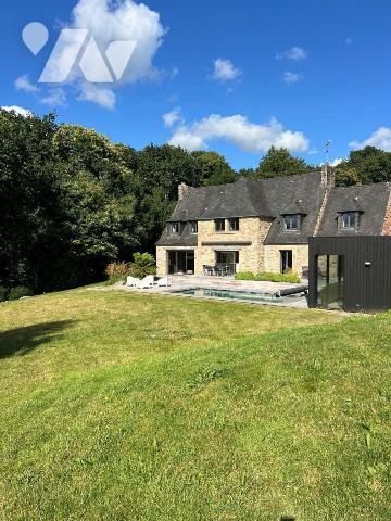 PLOUGASTEL-DAOULAS (29470) -Située dans un environnement privilégié, cette magnifique propriété...